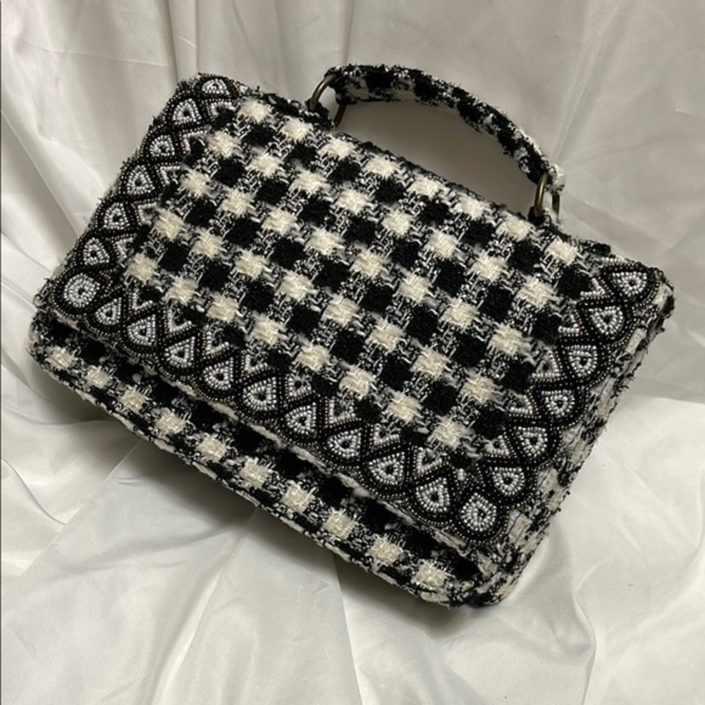 Classic America & Beyond Black & White Houndstooth Tweed Beaded Clutch Handbag